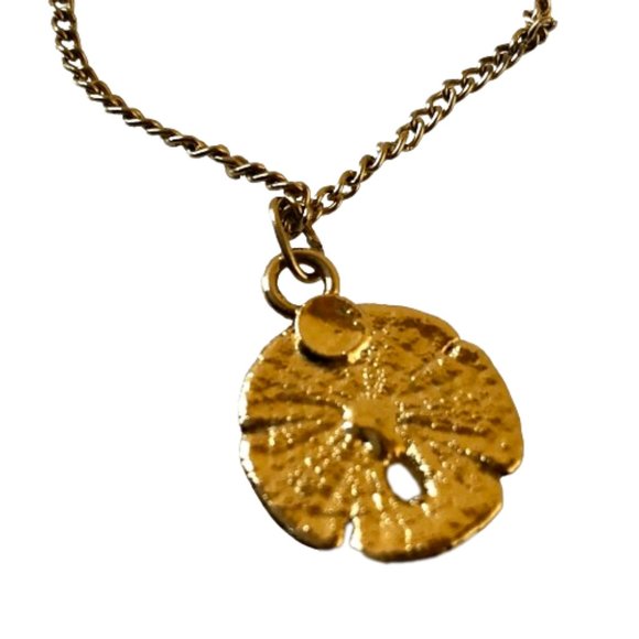 Sand Dollar Pendant and Chain Necklace Gold Tone 18" - Picture 9 of 10